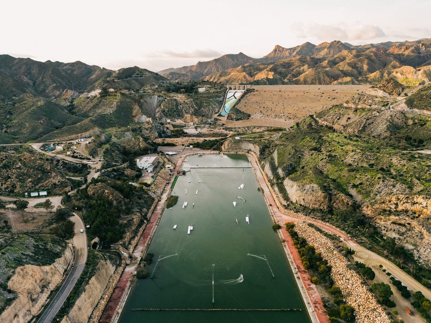 Schilderachtige rit naar Lunar Cable Park