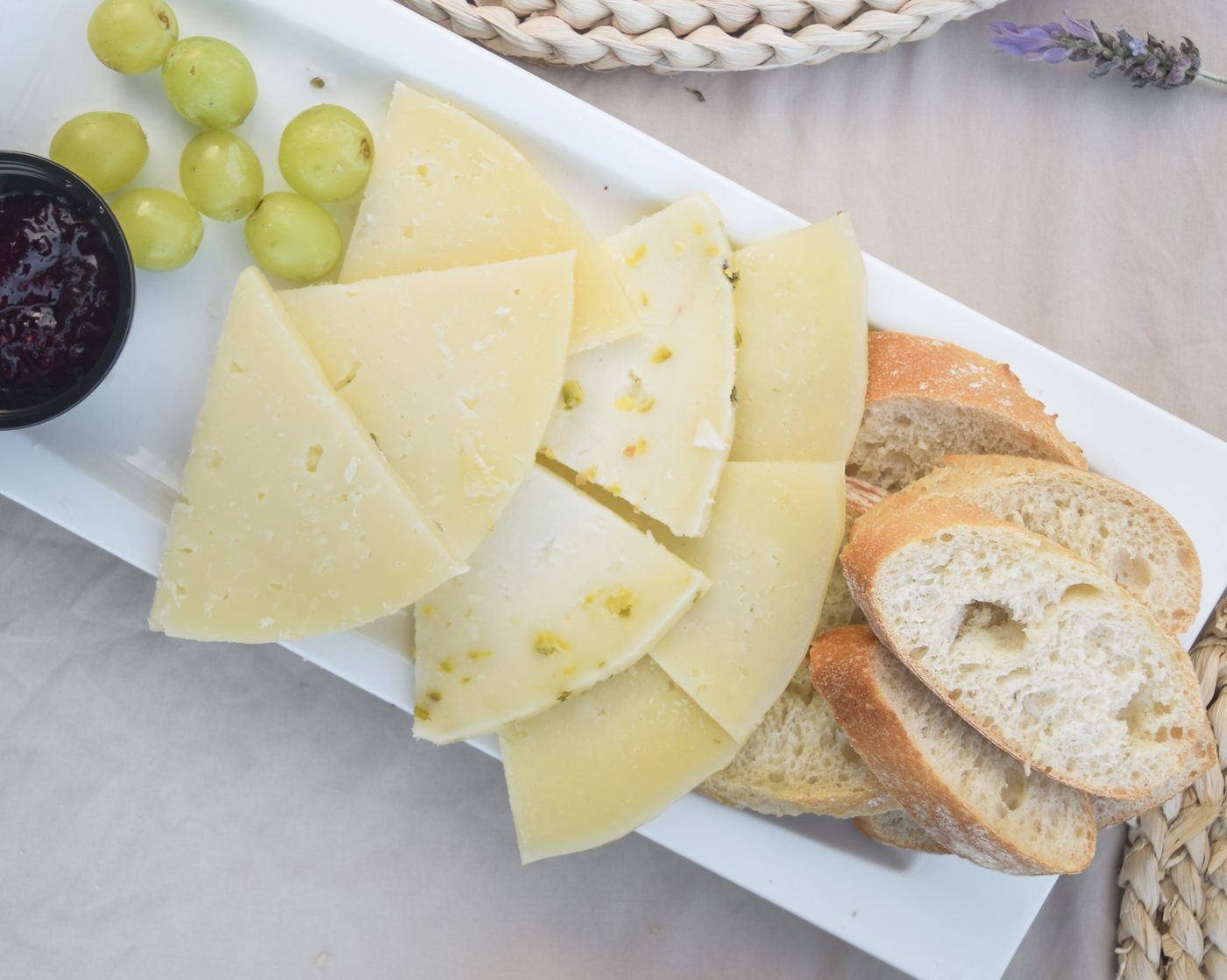 Świeża burrata w Lunar Beach Bar